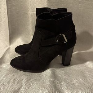 Suede heel boots